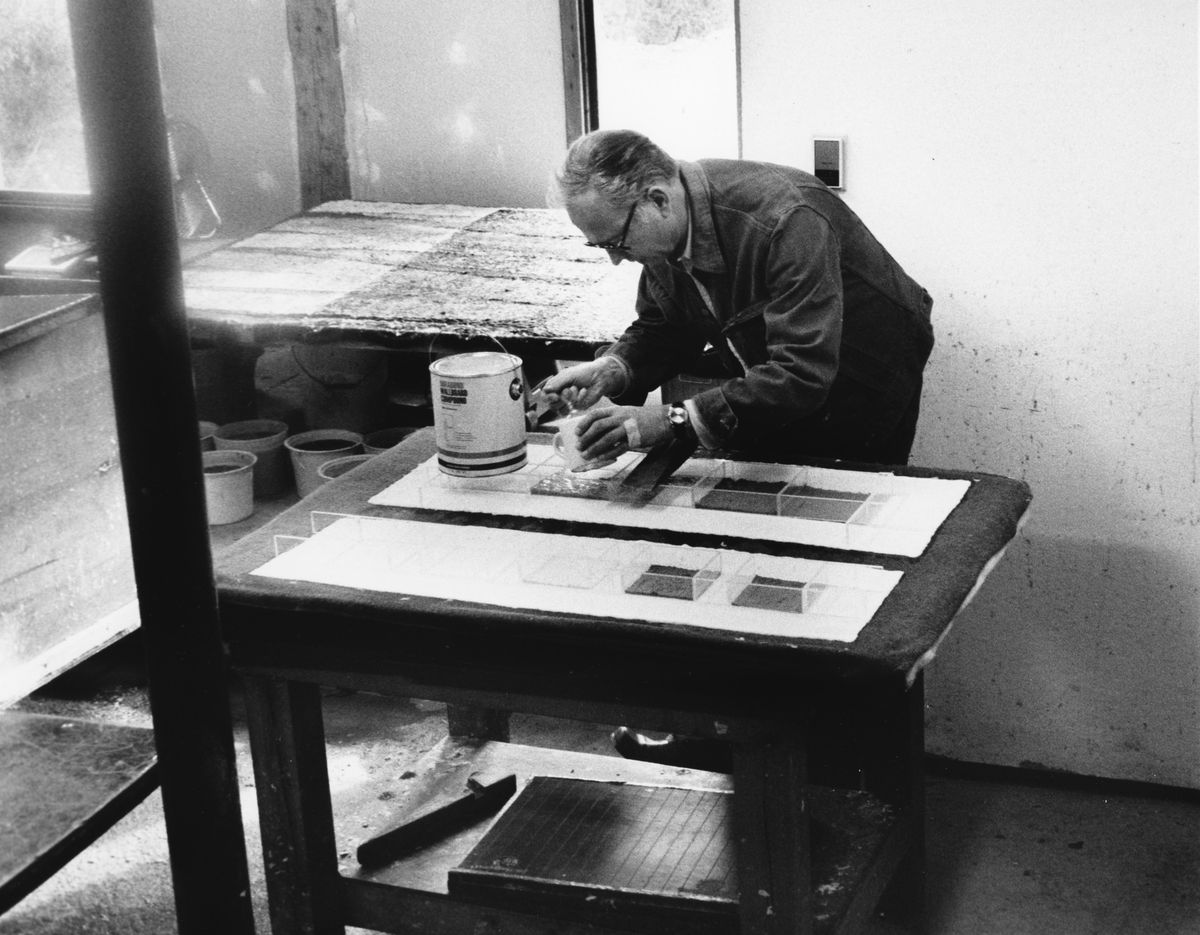 With a particularity and rigidity, the artist Ellsworth kelly spoons liquid paper pulp into a mould to create a motif that he is way too comfortable producing: A square. These experimental works were deliciously laced with irony as the colours would seep out of the mould and ruin his rectilinear way of thinking.