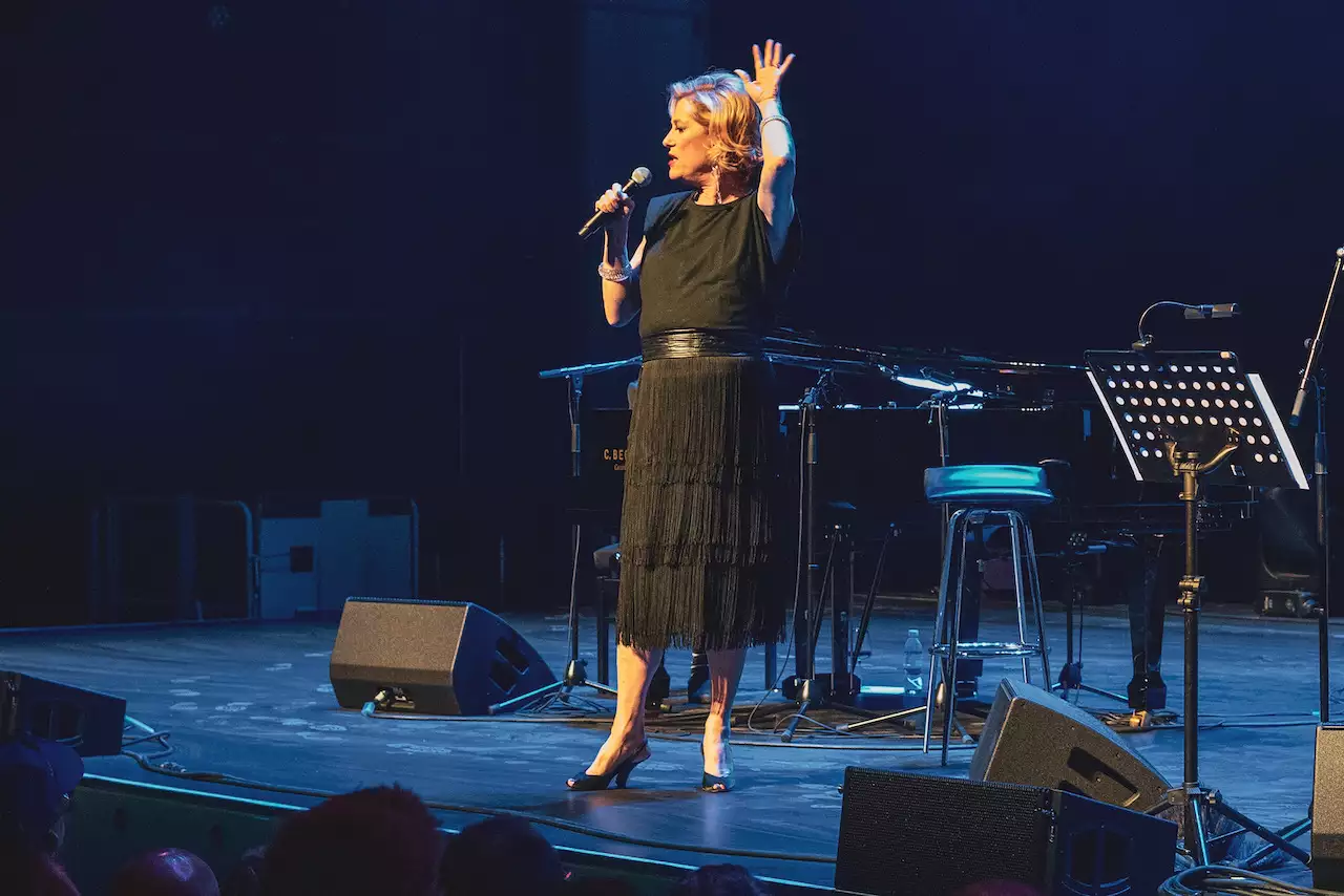 Photo of Justin Vivian Bond performing on stage