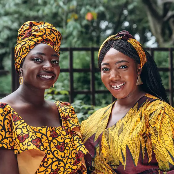 Ronke Jane Adelakun (L) and Adeola Adelakun (R)