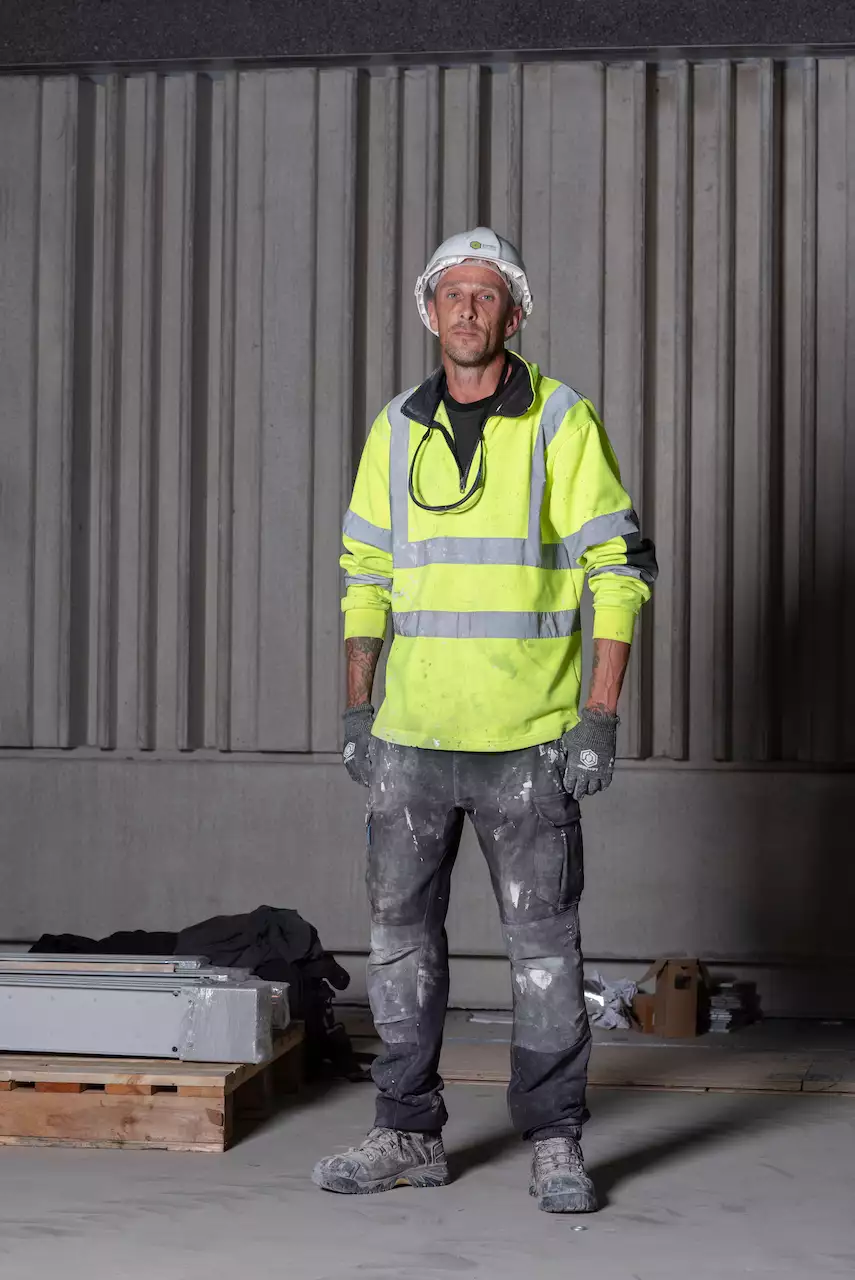 Photograph of a worker by Ming de Nasty