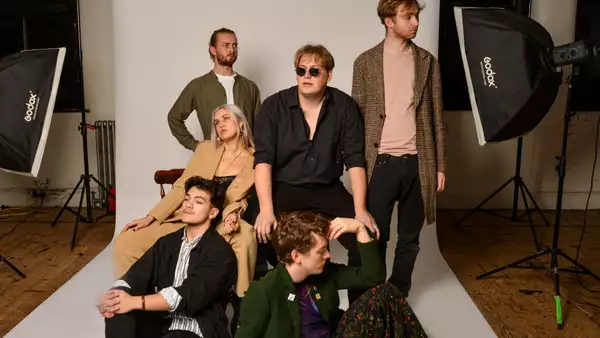 Picture of the band Ollie and the Wildflowers in a rehearsal space