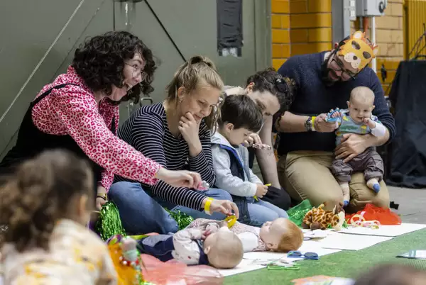 Parents/carers playing with their babies during the Spring Get Together